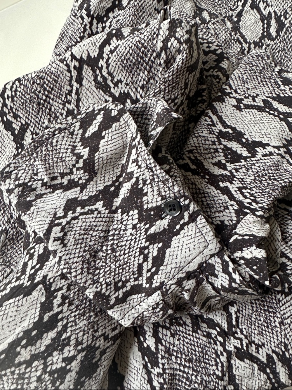 A.L.C Silk Oversized Python Blouse - Picture 10 of 10